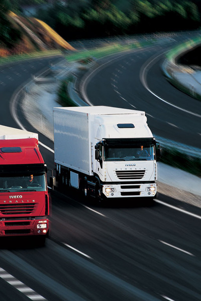 Medium trucks iveco 028